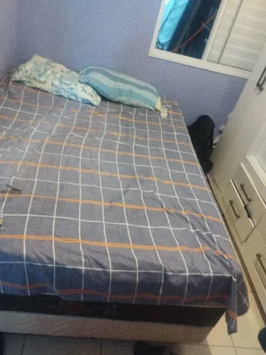 Cama de casal excelente 