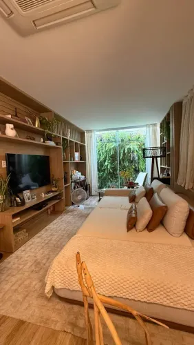 Sobrado Mobiliado Alto Padrão com energia solar e Jacuzzi - Condominio privativo