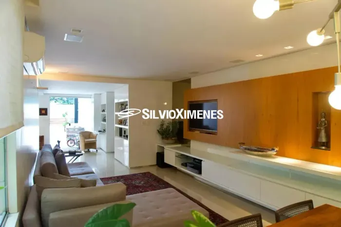 Residencial  Área Privativa no Carmo com 318,00 (M²), 3 quartos e 3 vagas para Venda