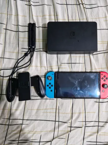 Switch OLED Desbloqueado 256GB