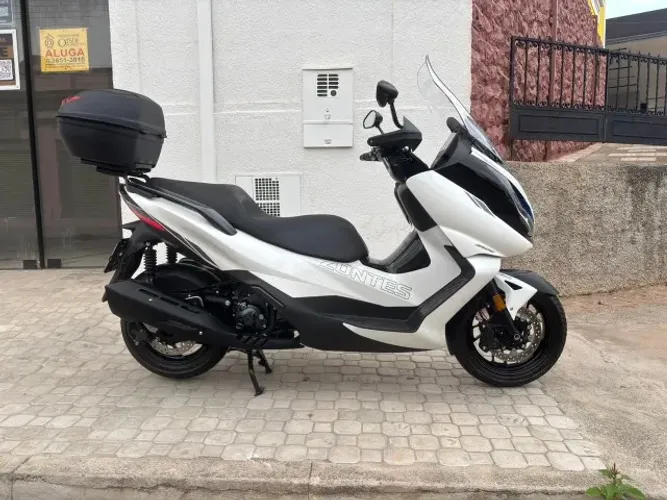 ZONTES E350 BRANCA MAXISCOOTER