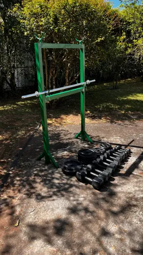 Kit de anilhas e halteres de ferro fundido preto