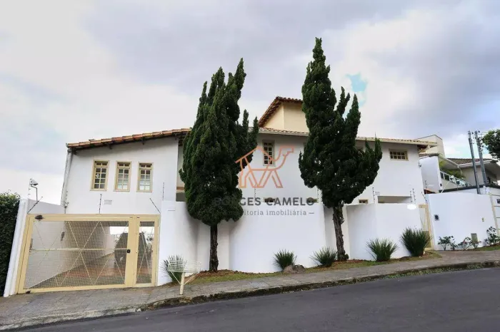 Casa com 4 dormitórios à venda, 320 m² por R$ 2.600.000,00 - Mangabeiras - Belo Horizonte/