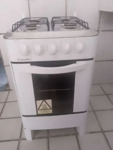 Fogão novinho 4 bocas