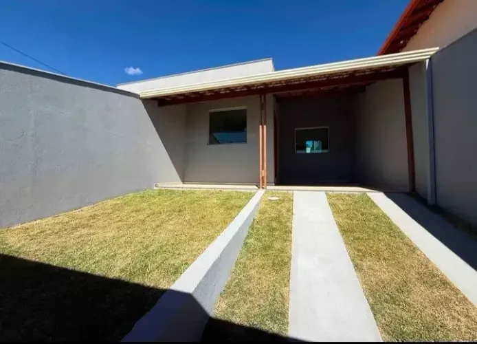 Casa 3 Quartos com Suíte à Venda