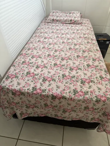 Cama box solteiro ortobom. Acompanha 4 conj coxas.