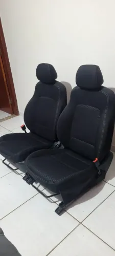 Bancos dianteiro 