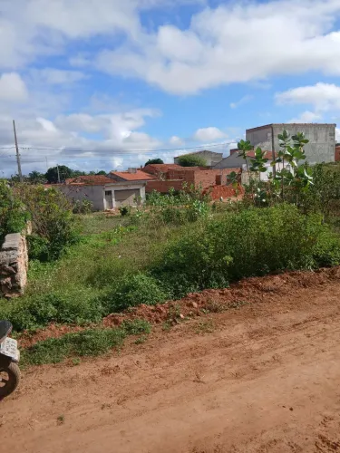 Vende-se terreno na agrovila próximo ao mercado Lima, terreno de esquina 8m por 14m