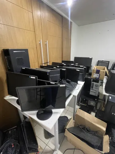 Monitor 17, 19. 21 polegadas