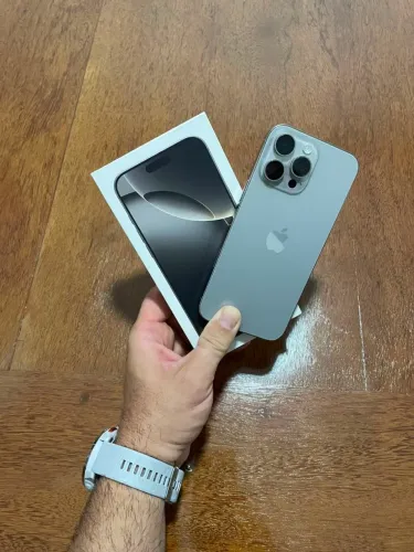iPhone 16 Pro Max