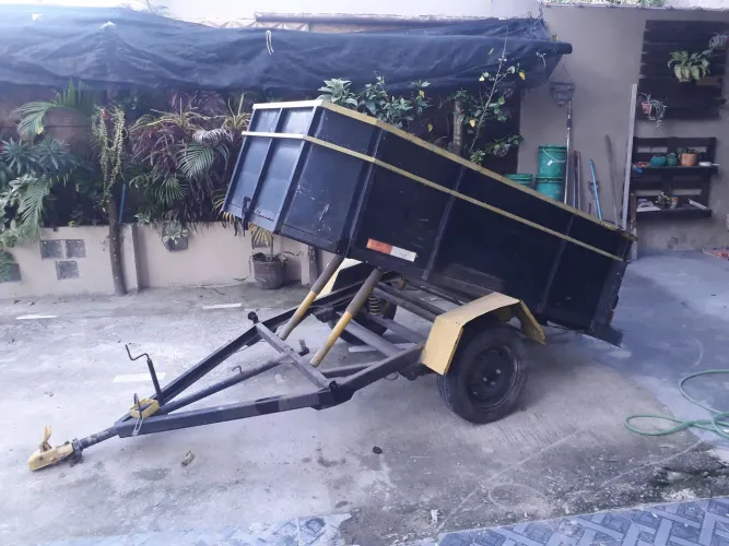 Carretinha basculante em meu nome