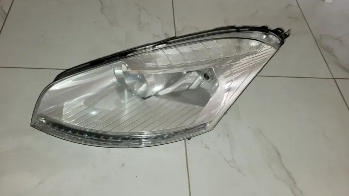 Farol esquerdo c4 gran picasso