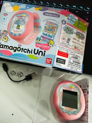 Tamagotchi Uni Angel
