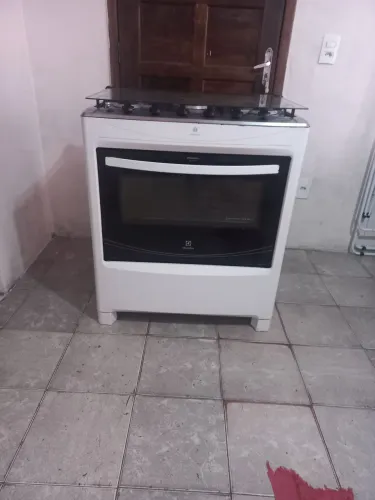 Vende-se fogão Electrolux 5 bocas
