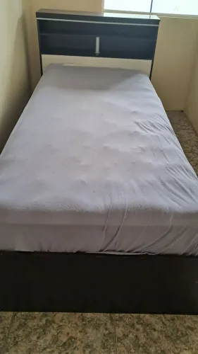 Cama com colchão 