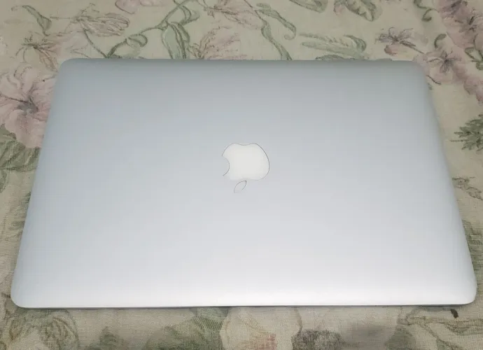 Macbook air 2013 A1466 sem placa mãe e bateria