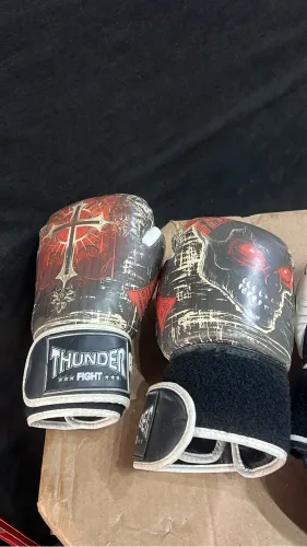 Luvas thunder