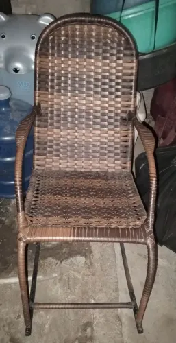Cadeira de balanço infantil (Retirada no Conjunto Esperança)