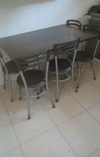 Mesa c 6 cadeiras