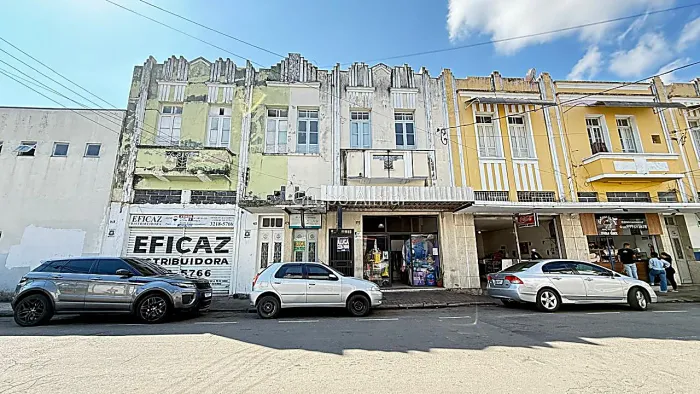 Sala no centro da cidade!