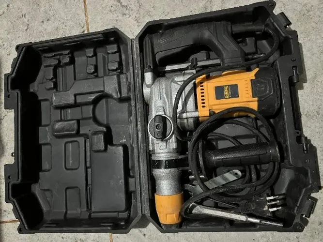 Martelete DeWalt SDS Max D25481K-B2 1050W 220V