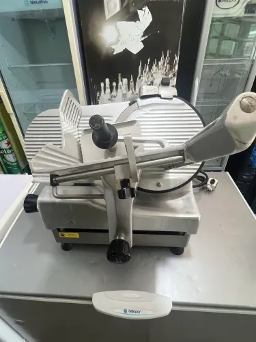 Cortador de frios Prix Toledo AUTOMÁTICO E MANUAL