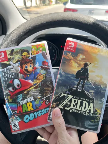 Vendo Zelda e Mario Odyssey Nintendo Switch