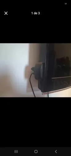 Vendo Tv samsung 32 polegadas LCD ...nao é smart mais acompanha aparelho roku