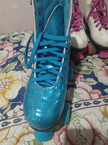 Vendo Patins Roller Skate, Azul Brilhante, Número:35 a 38