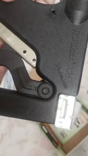 Grampeador rocama 106