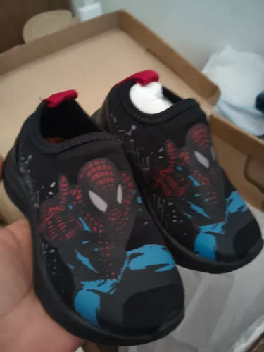 Tênis infantil homem aranha