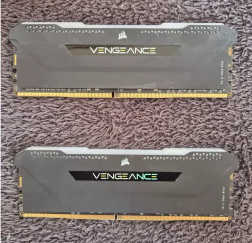 DDR4 2x16gb (32gb) 3200mhz CL16 Corsair Vengeance RGB Pro