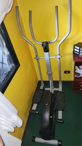 Aparelho Elíptico Caloi Magnético CL HT 07 Classic - Suporta até 150kg
