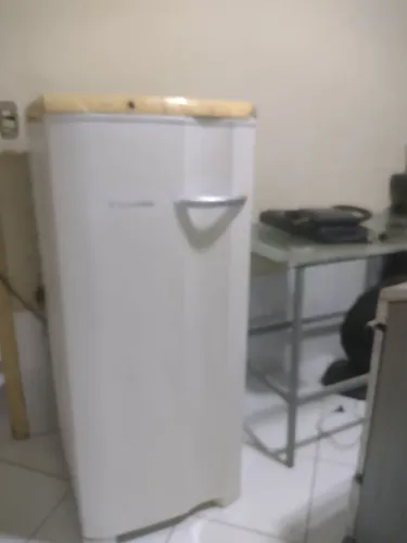 Freezer vertical top funcionando perfeitamente 800