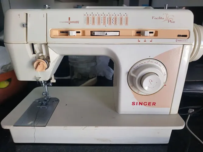 Máquina de costura Singer