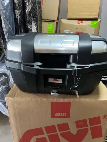 Bau Givi Trekker 52 L alumínio