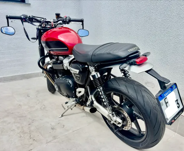 Triumph Speed Twin 1200
