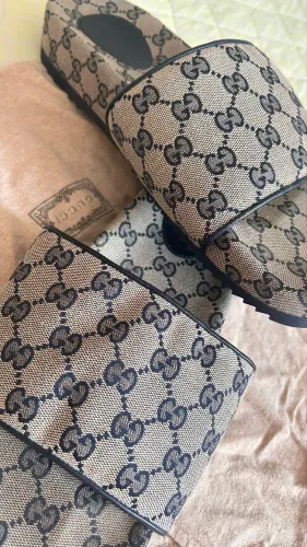 Chinelo masculino Gucci
