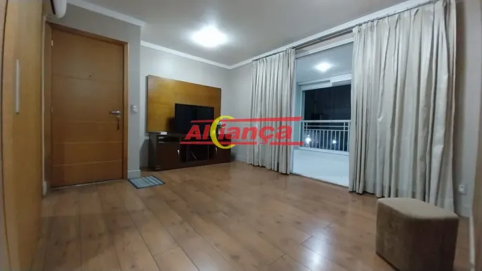 Apartamento com 94m² à locação, 3 quartos, suíte, 2 vagas, no Centro de Guarulhos/SP