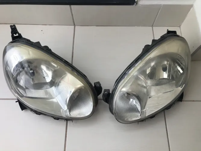Kit Farol Nissan March 2013 Usado