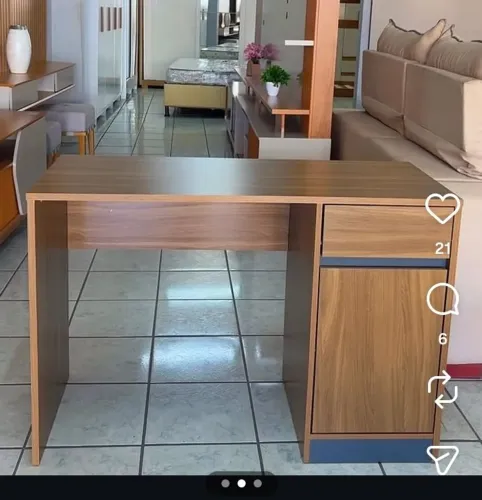 Escrivaninha morada nova