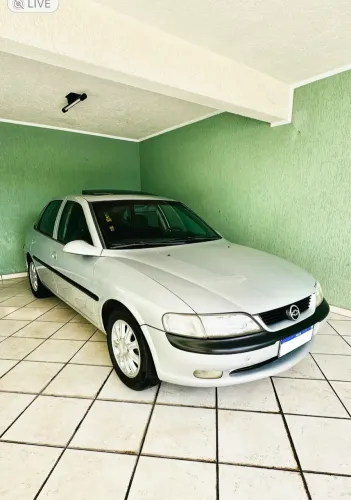 Chevrolet Vectra CD 2.2 16V / 2.0 16V Mec./aut. 1998