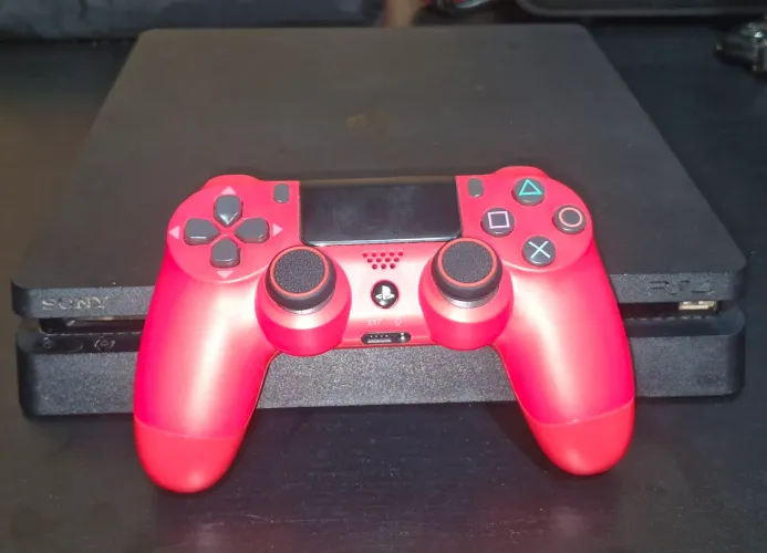 Playstation 4 slim