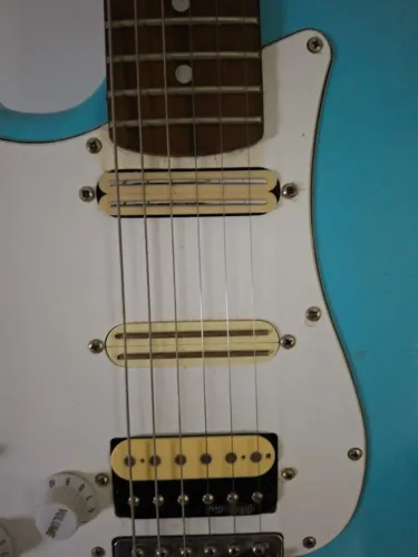 Guitarra Eagle canhota