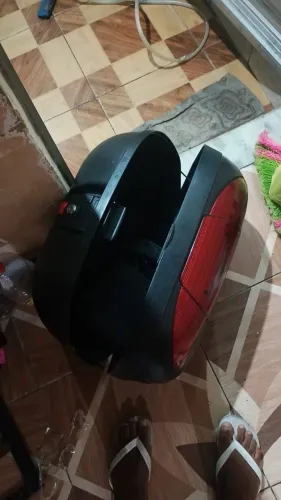 Vendo baú 45 litros 