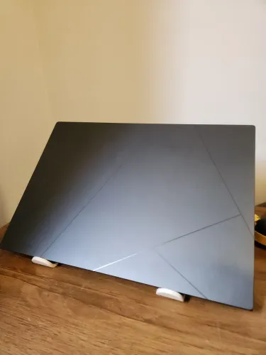 Asus ZenBOOK 14x OLED 120hz touch 2.8k i5 13° SSD 512gb