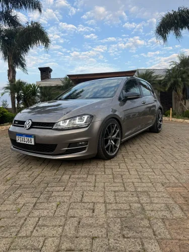 Volkswagen Golf Highline 1.4 TSI 140cv Mec. 2014