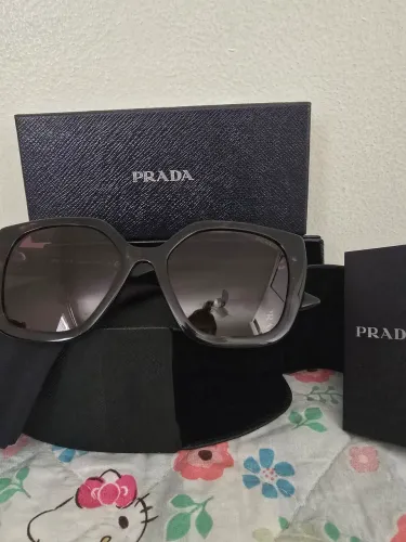 Óculos Prada