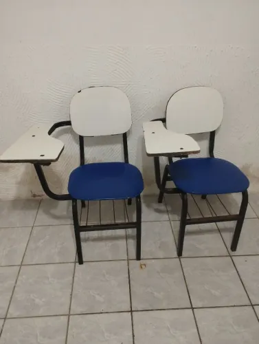 Cadeiras escolares