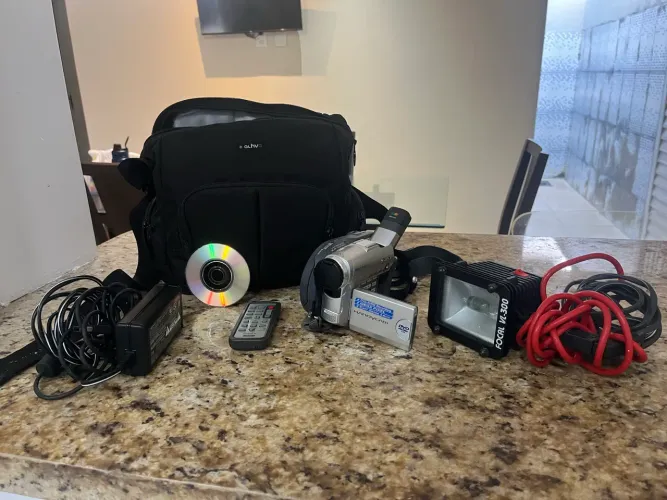 FILMADORA HANDYCAM DVD.+ CONTROLE.+ FLASH ELETRIC. + CABOS.+ BOLSA ORIGINAL. 